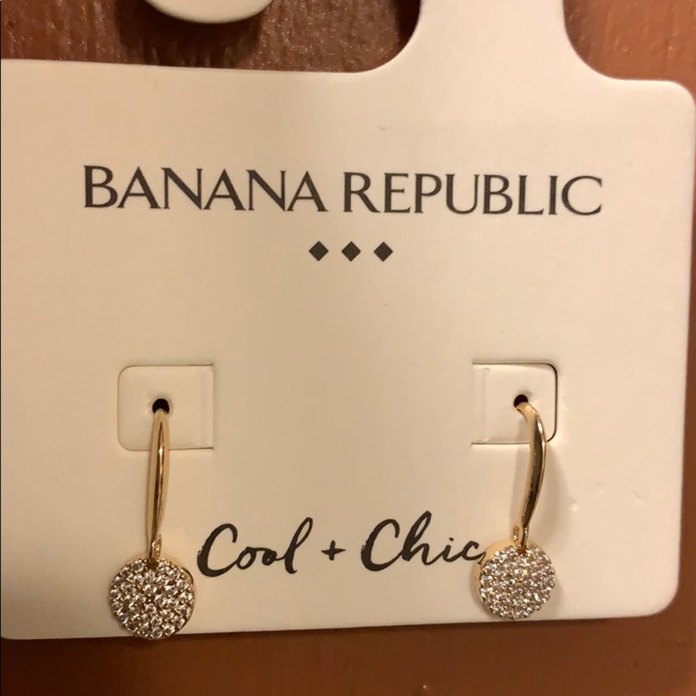 Earnings from banana republic